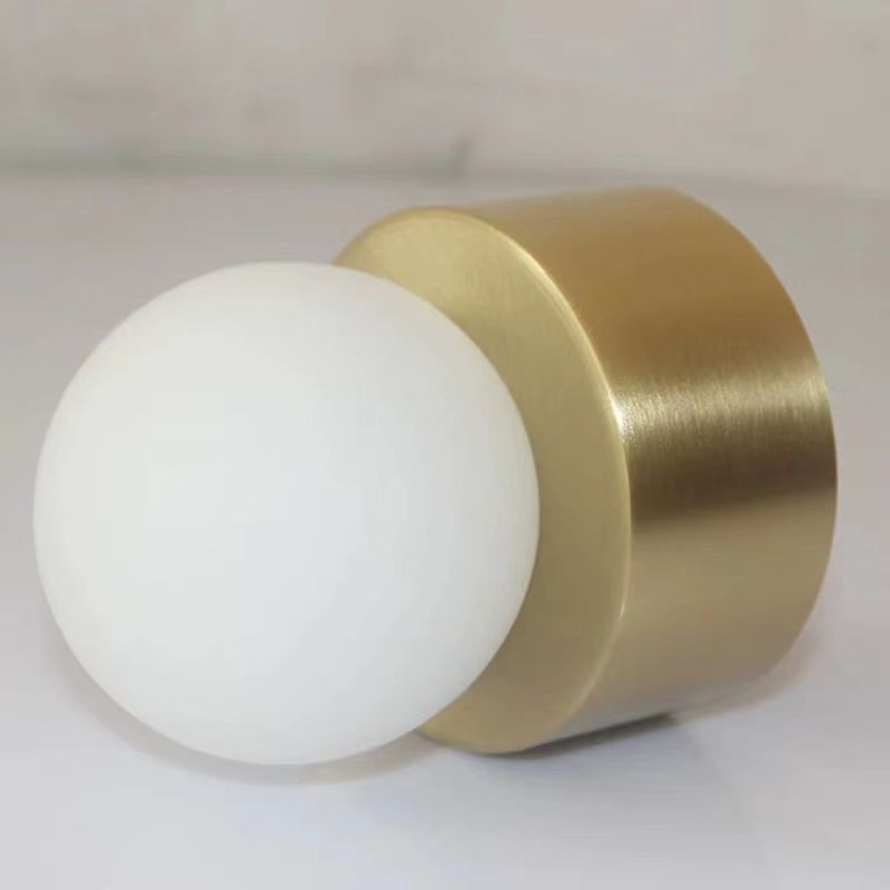 Circle Shape Flush Mount Modern Metal Ceiling Light with Glass Shade for Living Room