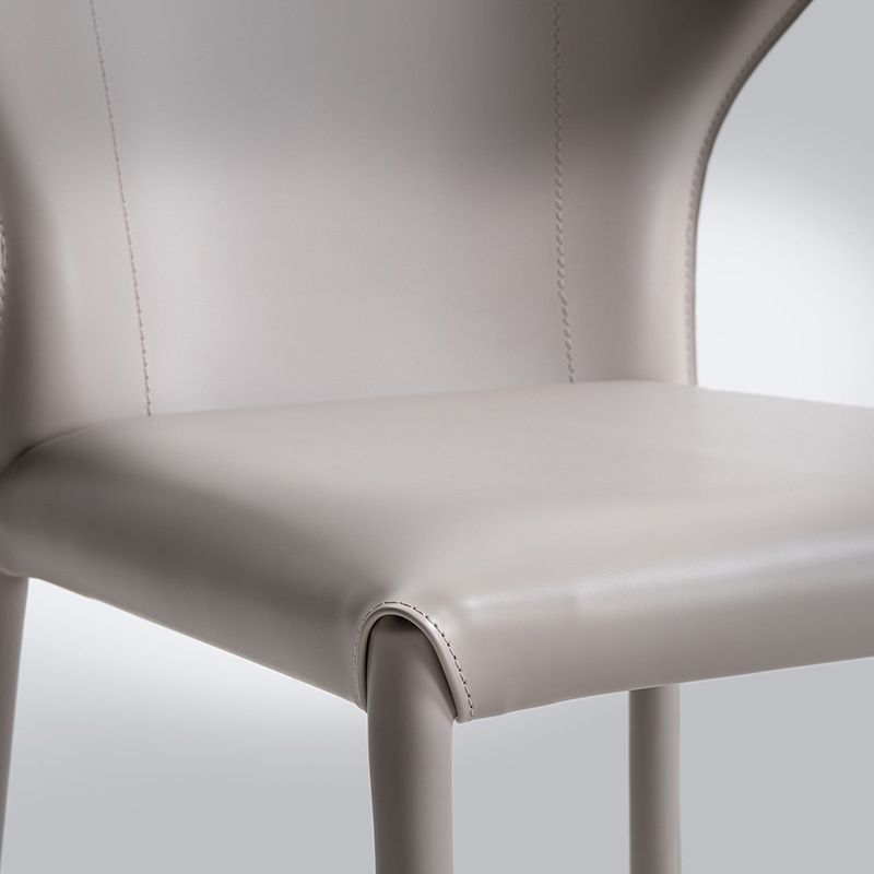 Chaise d'appoint en cuir de selle, style design, finition mate, chaise de salle à manger à oreilles