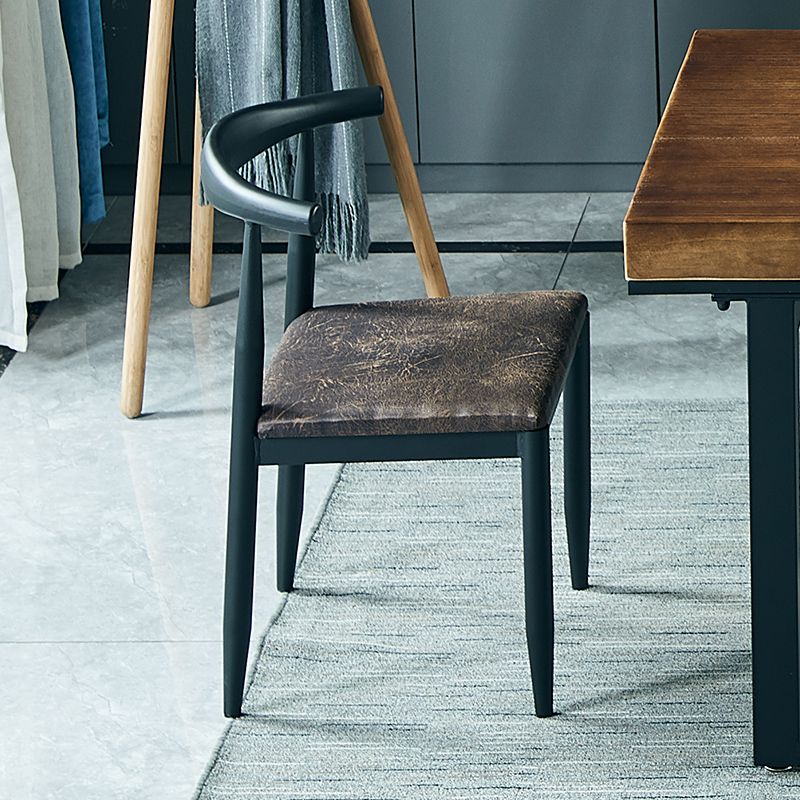 Traditional Style Solid Wood Dining Set with Walnut Table and 4 Black Legs Base