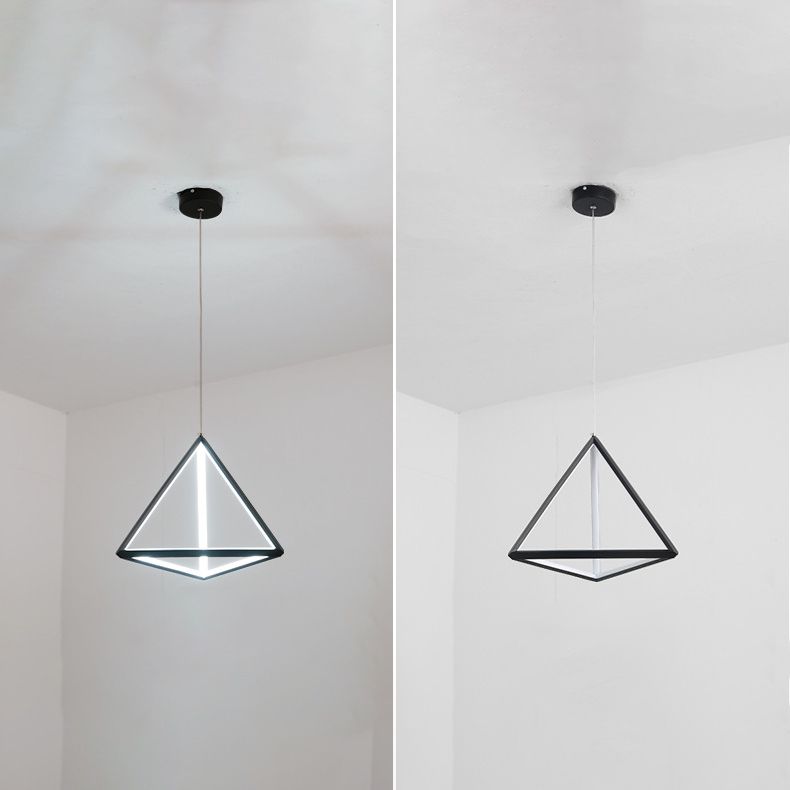 Driehoek hanger lamp hedendaagse stijl lineaire vorm metallic hangend licht