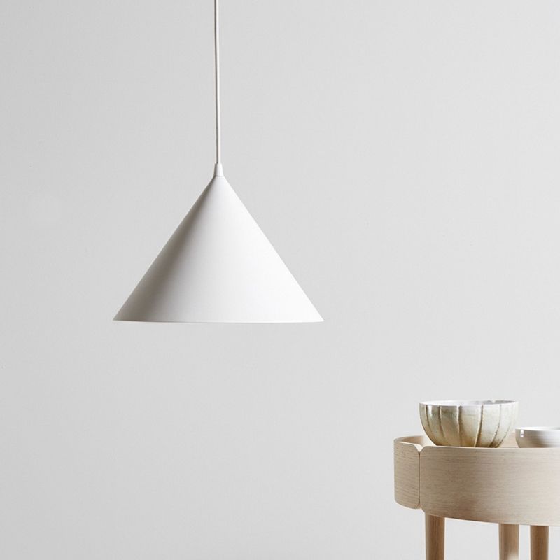 Triangle Metal Hanging Pendant Lamp 1-Light Modern Style Pendant Ceiling Lights