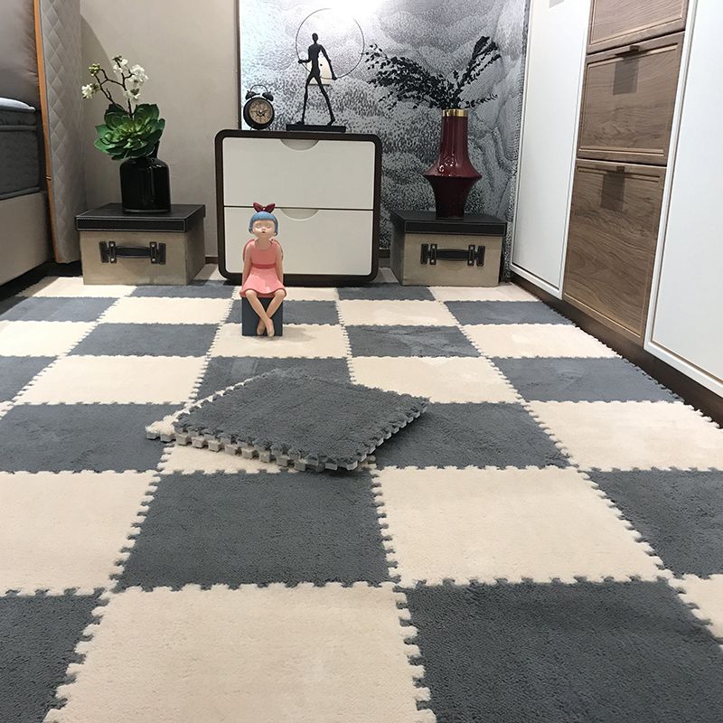 Fade Resistant Carpet Tile Solid Color Interlocking Carpet Floor Tile
