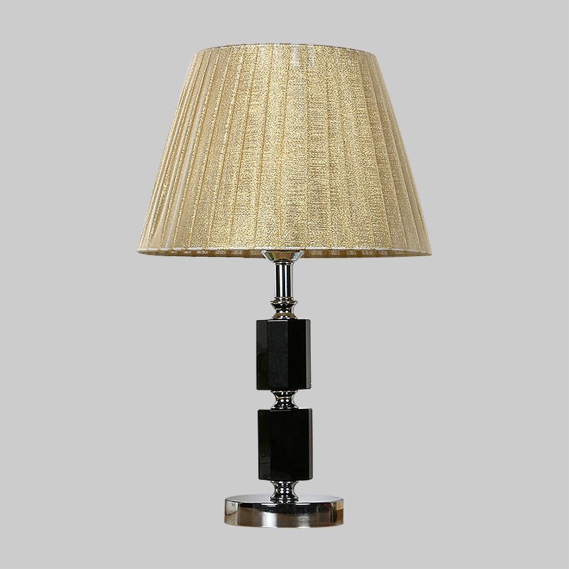 Lampada da tavolo con paralume plissettato in cristallo Simplicity Illuminazione notturna a 1 luce in beige per camera da letto