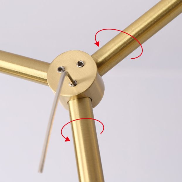 Metall freiliegende Glühbirne Halbflush Mount Leichte Dachbodenschlafzimmer Deckenmontage Leuchte in Gold