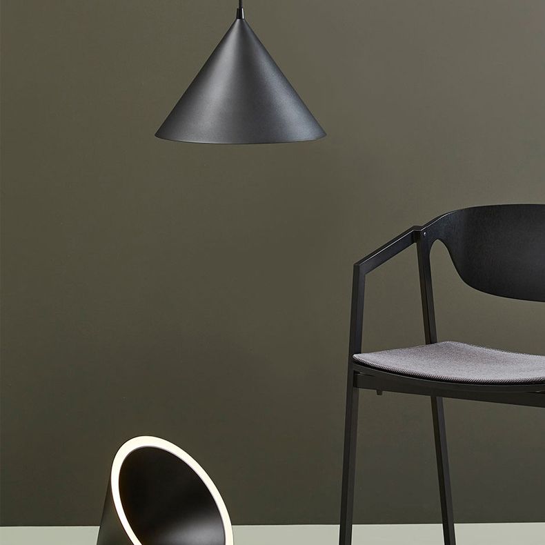 Triangle Metal Hanging Pendant Lamp 1-Light Modern Style Pendant Ceiling Lights