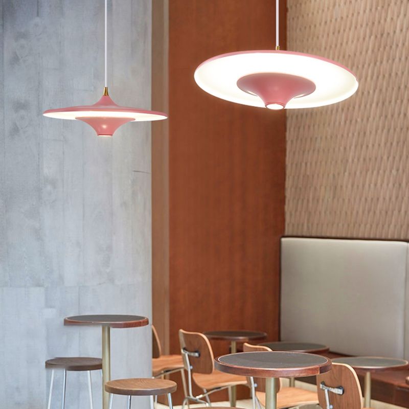 Pendentif en forme d'OVNI nordique Pendoir suspendu coloré pour le salon