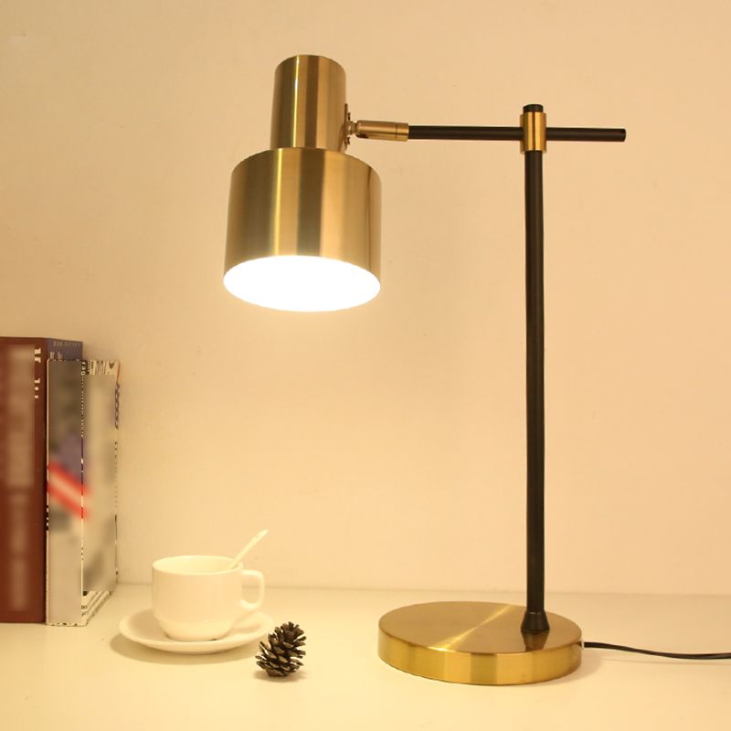 Moderne stijl Bell Shape Tafellamp Metalen Single Light nachtkastje Lamp