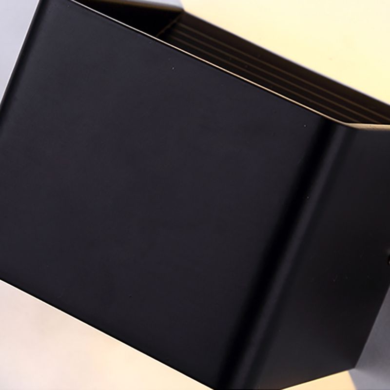 Rectangle Shape Metal Wall Light Modern Style 1 Light Wall Mounted Light Fixture