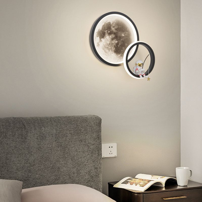 Modern Style Wall Light Fixture Creative Astronaut Wall Light Sconce for Bedroom