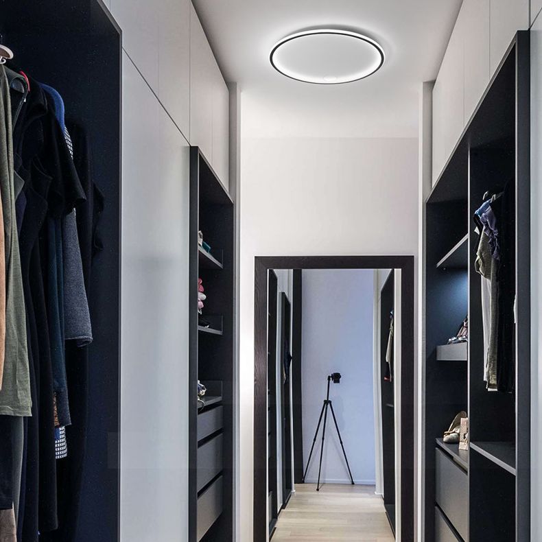 Metal geométrico cerca del accesorio de techo de montaje empotrado LED nórdico con iluminación de techo