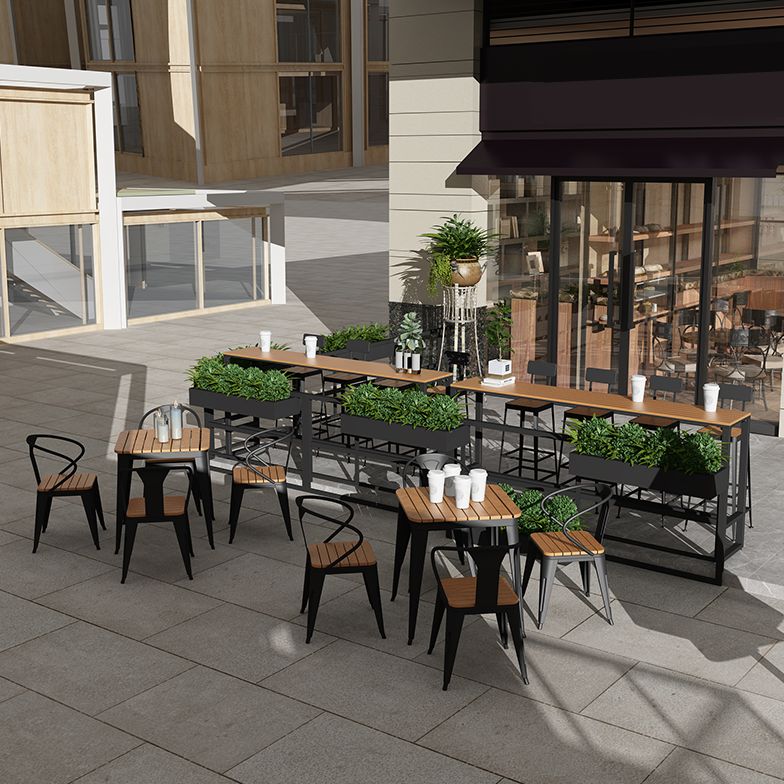 Moderne stijl bruine balk tafel dennenhout en ijzeren buitbar tafel