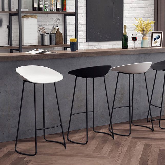 Modern Style Metal Bar Stool with Footrest and Low Back Cafe Creative Bar Stool