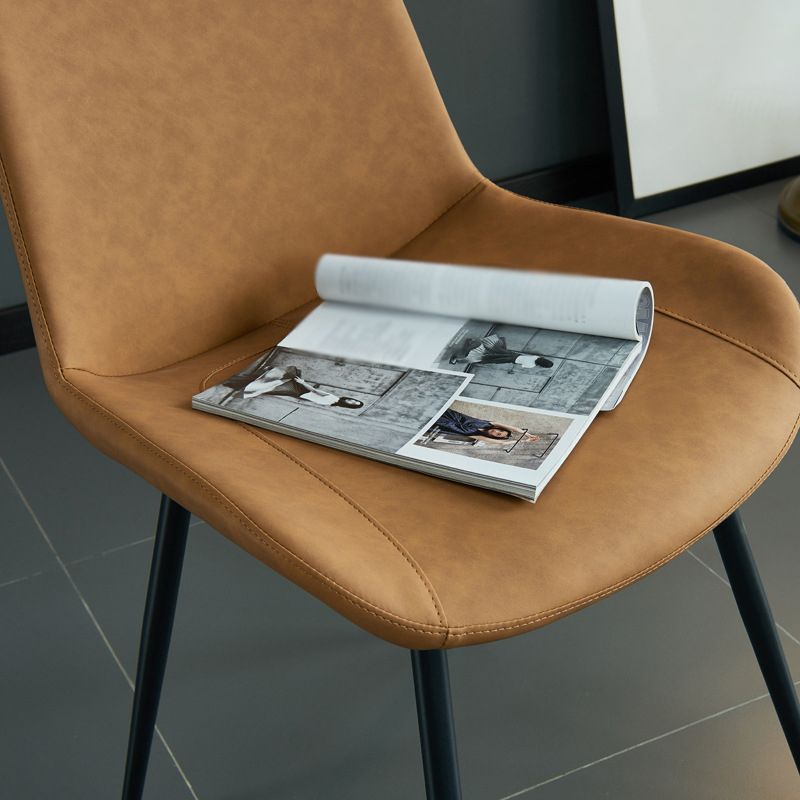 Moderner Parsons Side Stuhl Matte Finish Lederkrümmungsstuhl für Brasserie