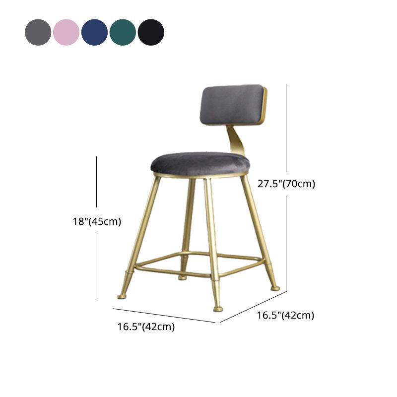 Glamlos -armlose Rückenlehneschalter Stuhl Stahl Café Stuhl mit Samtkissen und Pedal