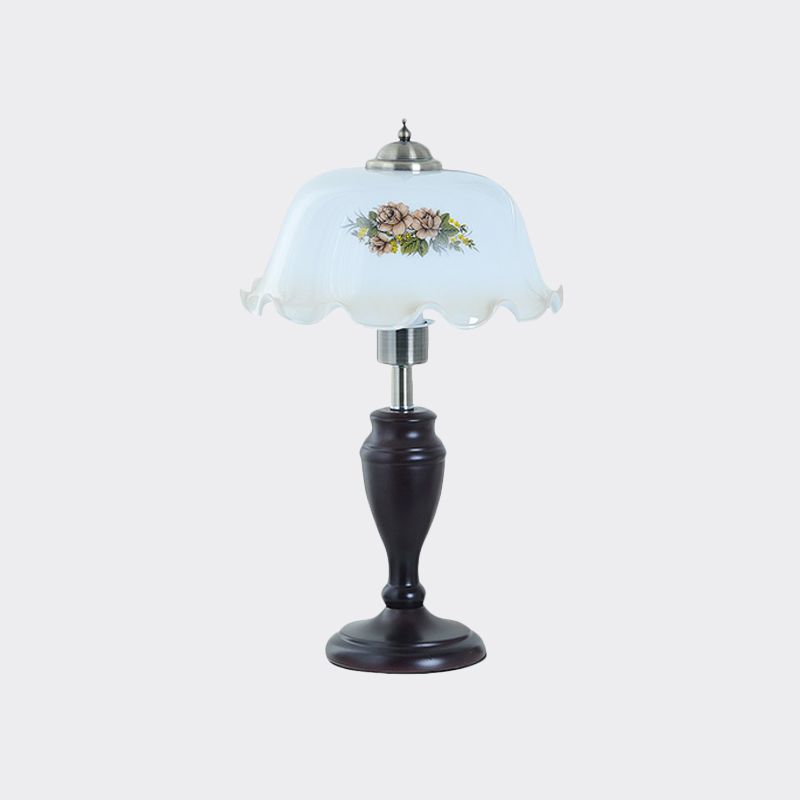 1 Bulb Nightstand Light Pastoral Living Room Table Lighting with Ruffle Bowl Cream/Tan Glass Shade