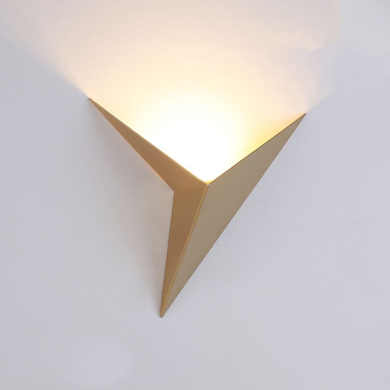 Minimalisme Metaal driehoek LED SCONCE LAMP MODERNE STIJL GEOMETRISCHE WANDELEMENT LICHT VOOR AISLE TRAPEN