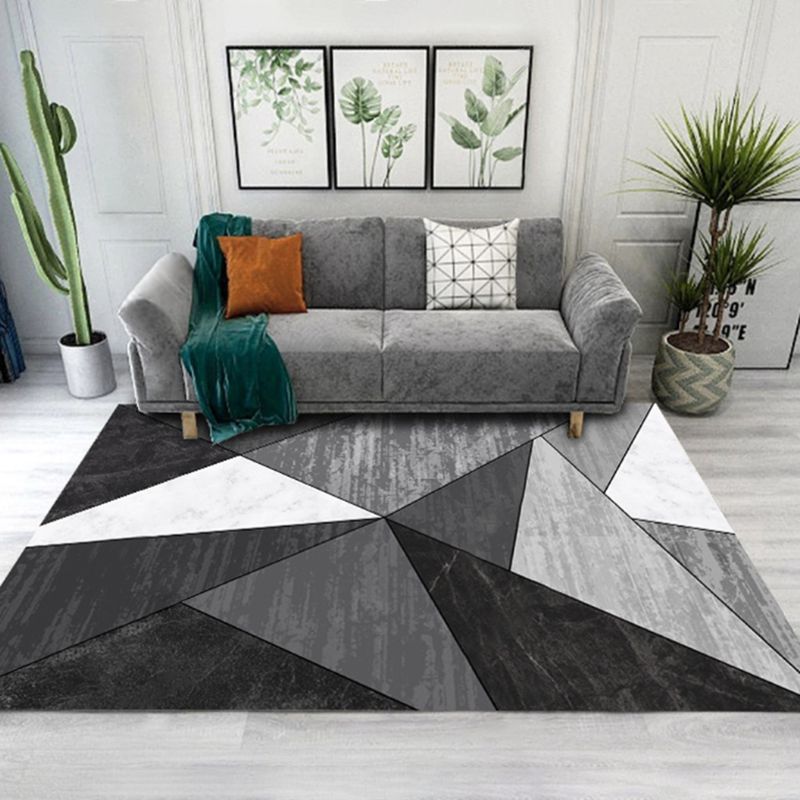 Modern Geometric Printed Rug Black Tone Polyester Area Carpet Non-Slip Backing Rug for Living Room