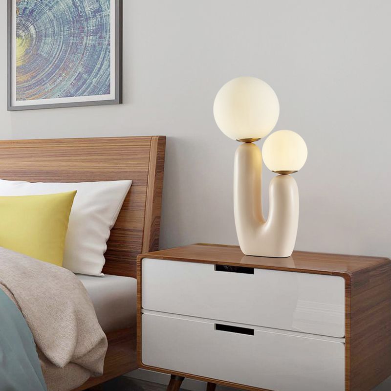 Postmodern oogverzorging Bureaulamp Minimalistisch tafellamp voor de slaapkamer van de studieruimte