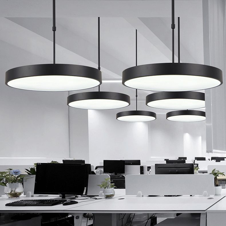 Lampada di sospensione rotonda in altezza regolabile Modern Metal Office LED Luce in nero in nero