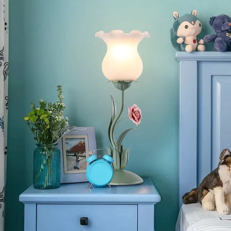 Beige/White/Green Flower Nightstand Lamp American Garden Frosted Milky Glass 1-Head Living Room Table Light