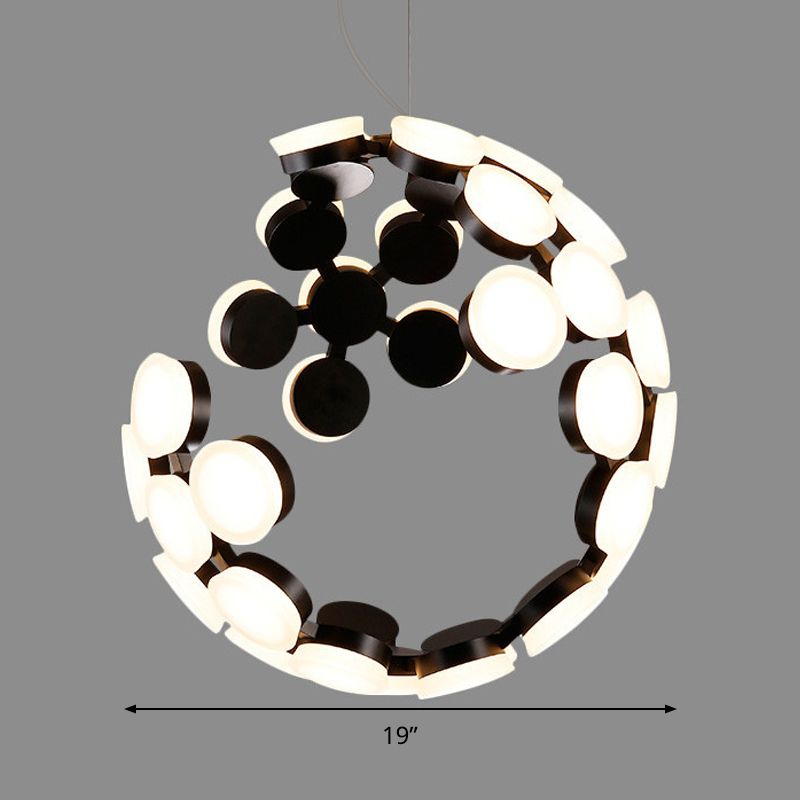 Luce a ciondolo a LED nere acrilico moderno per la lampada a ciondolo a led nera moderna per sala da pranzo