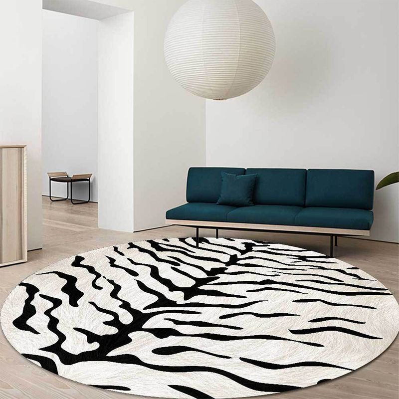 Black and White Contemporary Rug Polyester Tiger Skin Print Rug Washable Non-Slip Backing Carpet for Living Room