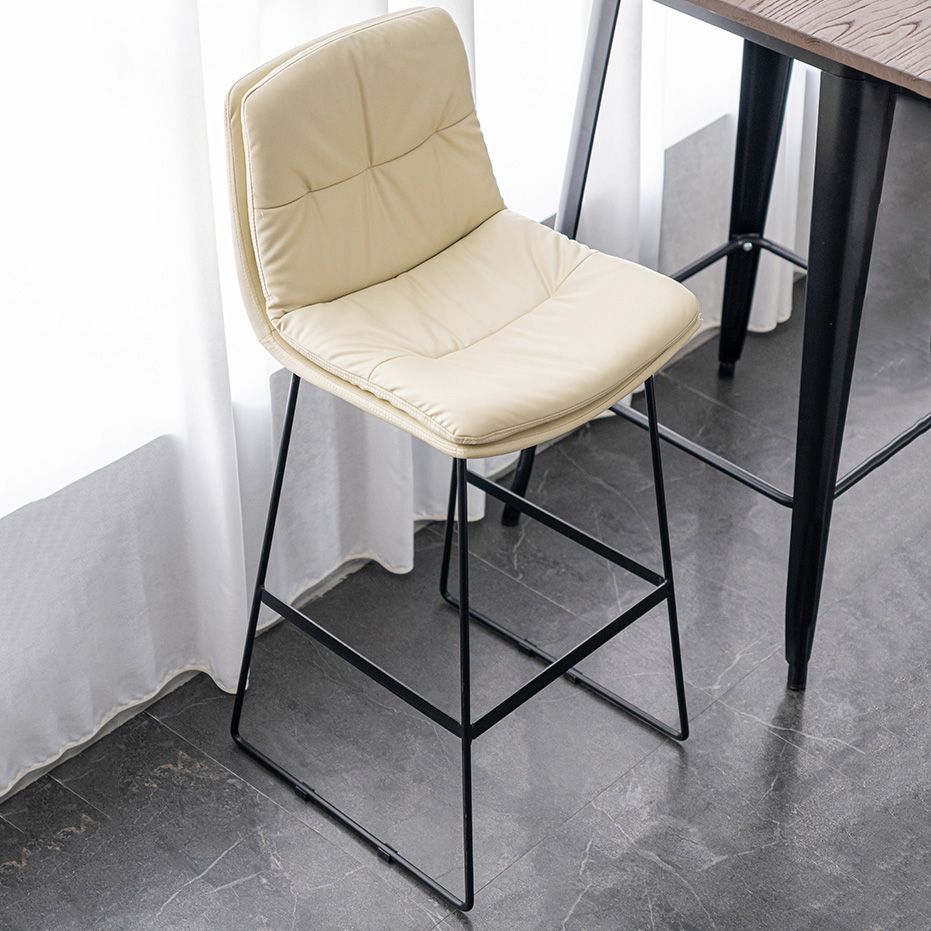 Scandinavian Armless Beauty Salon Stool Matte Finish Upholstered Bar Stools