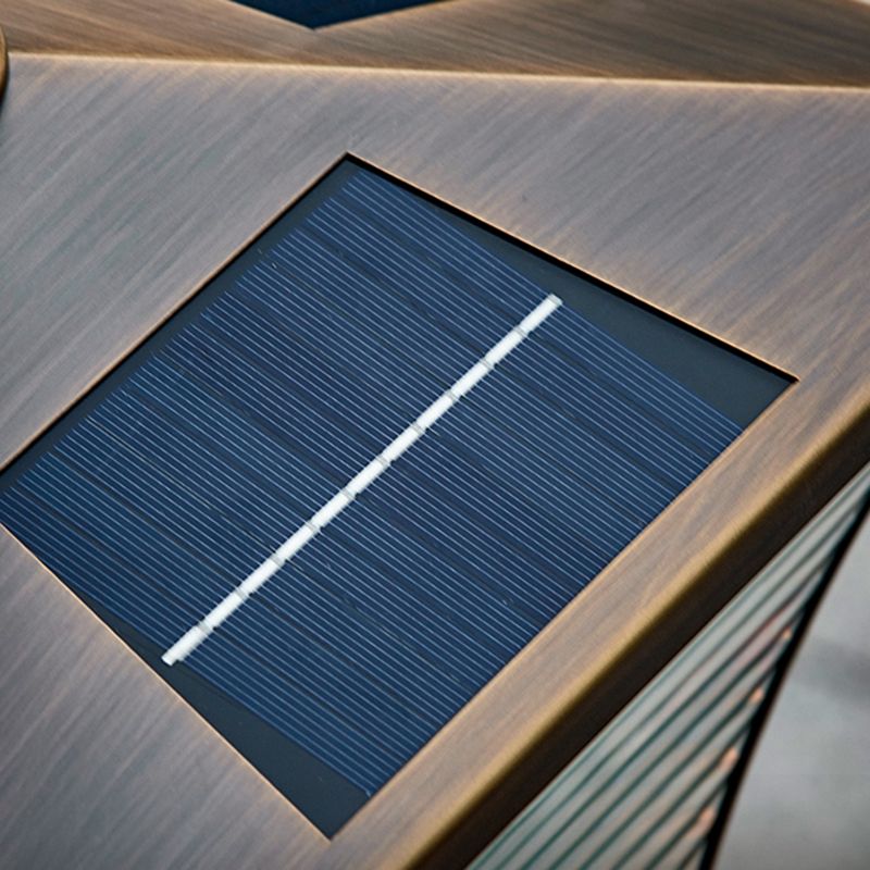 Modern Pillar Light Geometric LED Solar Lighting Fixture for Backyard