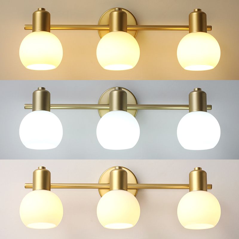 Traditionele bol ijdelheid SCONCE Lichten Melkglas Wandbevestiging Lichtlijn voor badkamer
