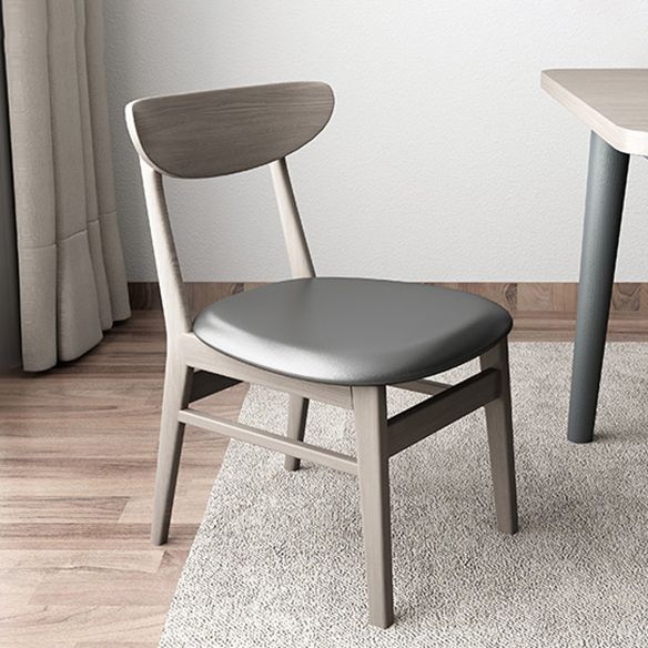 Set da pranzo in legno massiccio tradizionale con tavolo fisso e base a 4 gambe