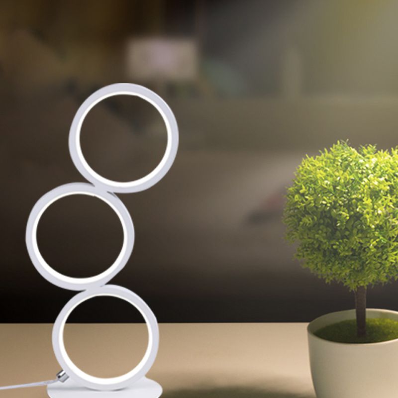 Table à LED en forme de bague Light Creative Minimalist 3-Light Night lampe pour le salon