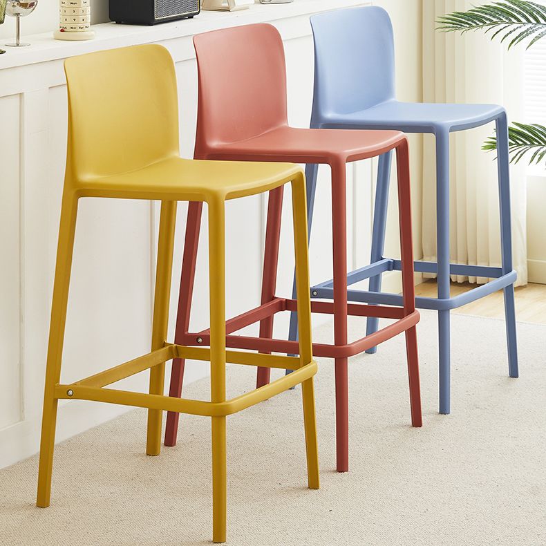 Plastic Armless Dining Stools Low Back Bar Stools with Footrest