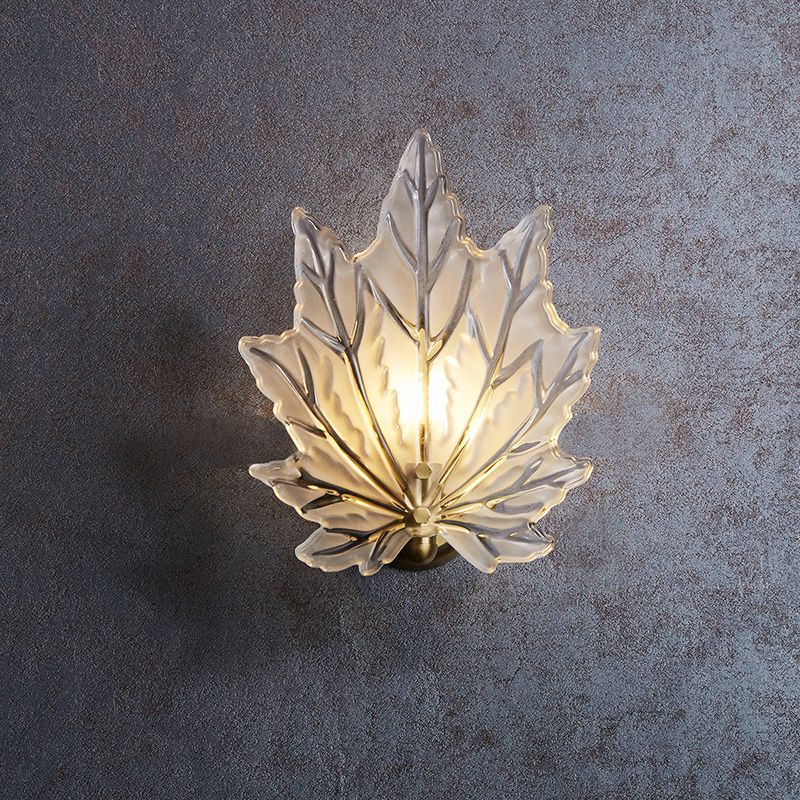 Maple Leaf Bedroom Wall Light Clear Crystal 1 Head Contemporary Wall Sconce Fixture with Round Backplate in Gold