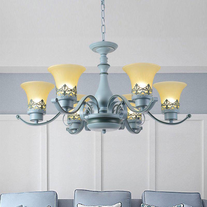 Lampaggio del lampadario svasato nordico vetro ambra a 6 luci da soggiorno appeso lampada a soffitto con braccio sinuoso in blu