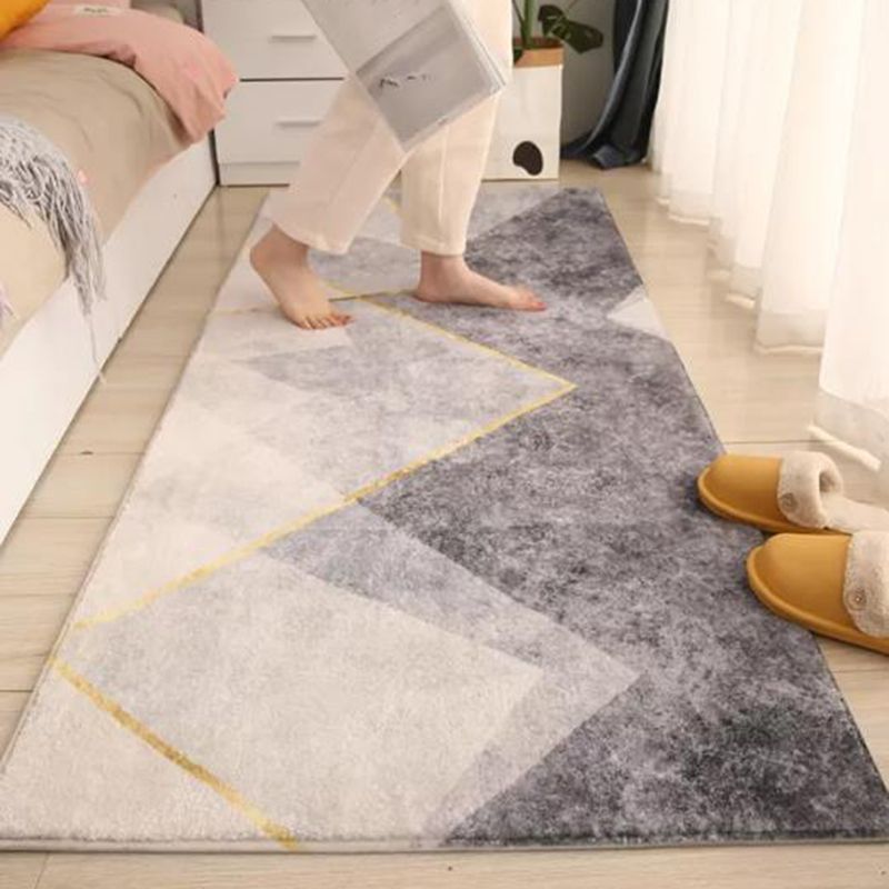 Beige Simple Rug Polyester Graphic Rug Stain Resistant Rug Washable Rug for Living