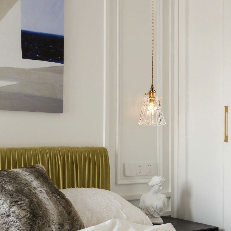 Tombra de campana acanalada Simplicidad Lámpara colgante de latón Estilo posmoderno Luz de colgante de 1 luz con diseño de interruptor giratorio