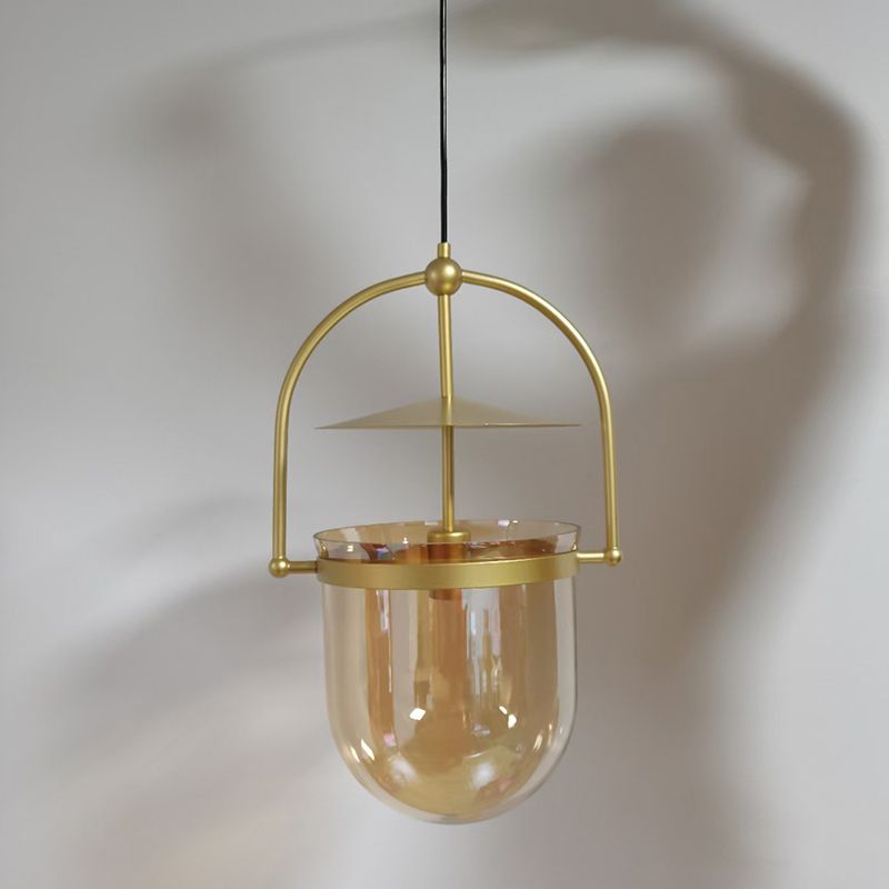 Lampada industriale a sospensione singola vintage lampada in ferro laccata con tonalità in vetro ambra