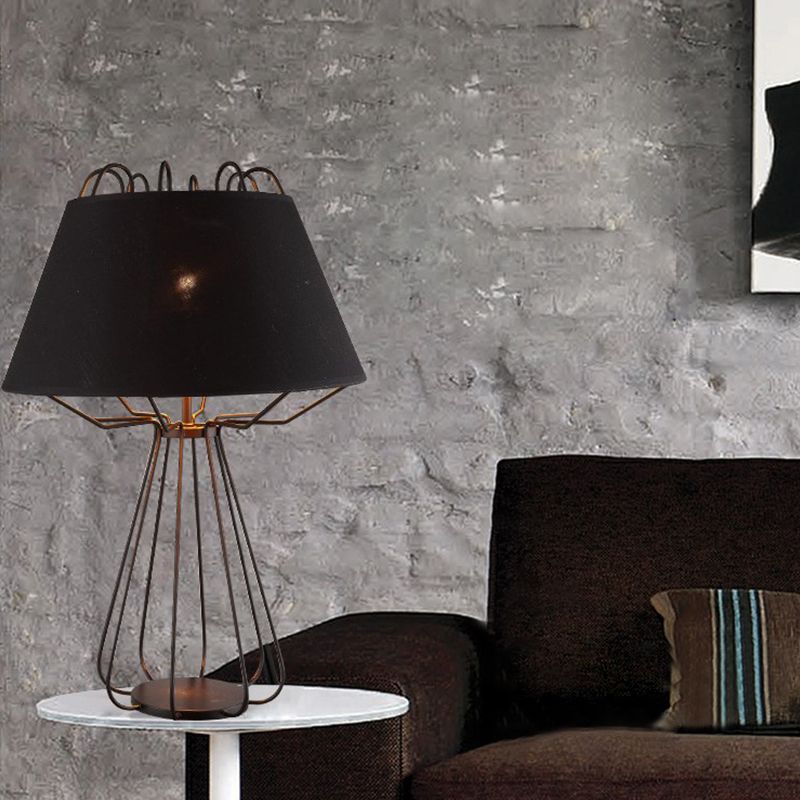 Frame tavolo da notte Luce modernista Irondista 1 lampadina lampada da notte bianca/nera con tonalità in tessuto
