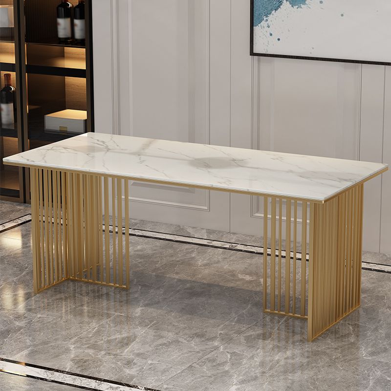 Mesa de comedor de lujo tradicional Mesa de piedra sinterizada con marco de oro para uso en el hogar