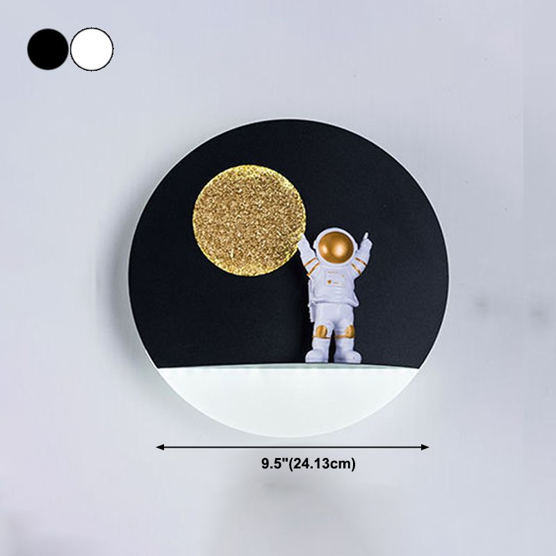 Creative Astronaut Wall Light Modern Style LED Wall Light Fixture for Bedroom