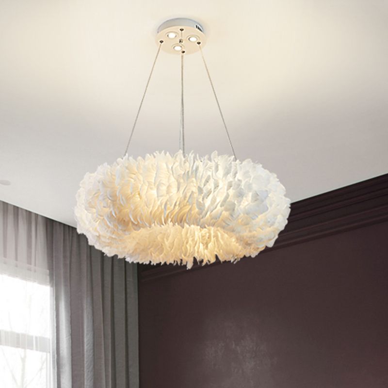 White Doughnut Shape Feather Chandelier Light Modern Style Hanging Pendant Lamp for Bedroom