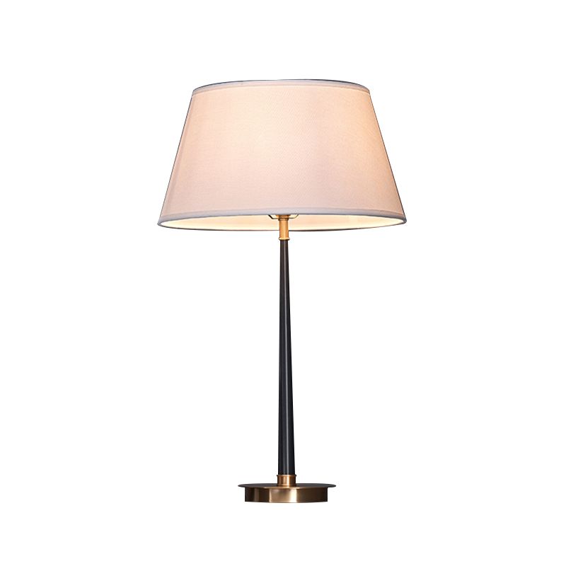 Lampe nocturne de frustum conique simplicité tissu simple table noire de table noire pour chambre à coucher