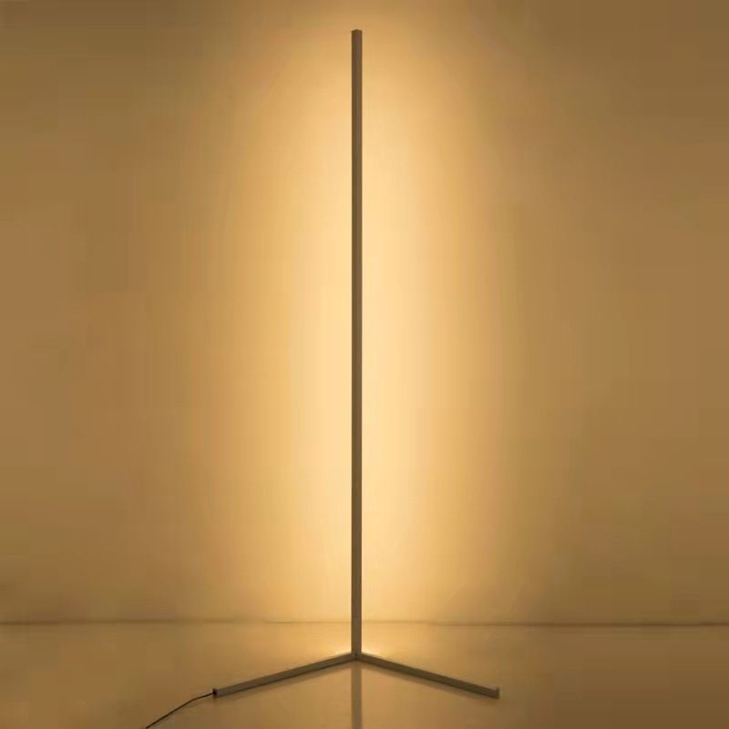 Lampada da pavimento lineare contemporanea Metal Black 55 "Luce al pavimento a LED alto per soggiorno