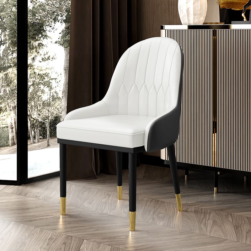 Chaise latérale de cuisine en cuir, chaise Parsons de salle à manger de 19 pouces de large pour restaurant