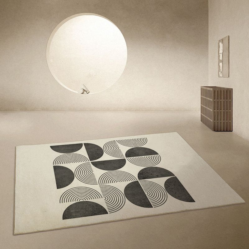 Black Anomalous Pattern Rug Polyester Modern Rug Non-Slip Backing Rug for Living Room