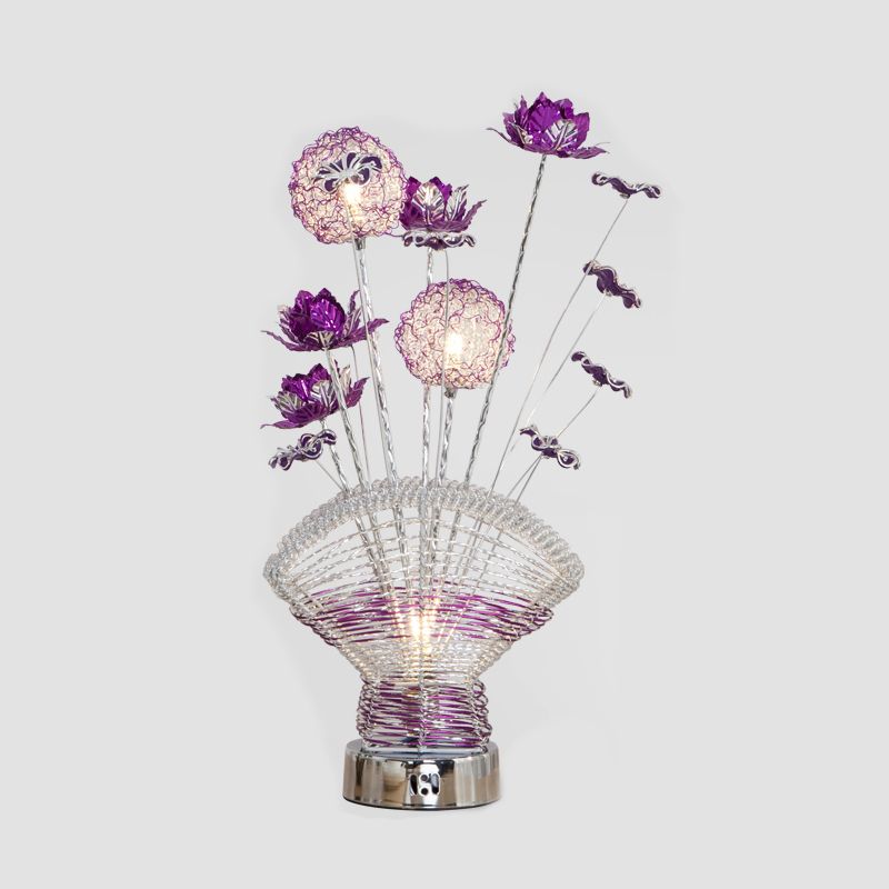 Table en aluminium en forme de ventilateur LAMPE DE CHAMBRE LED DÉCORATIVE avec décoration de rose et de pissenlit en rouge / violet