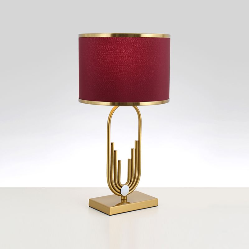 Lampada da tavolo per gli occhi postmoderna Lampada Minimalista Metal Night Stand Light per salotto
