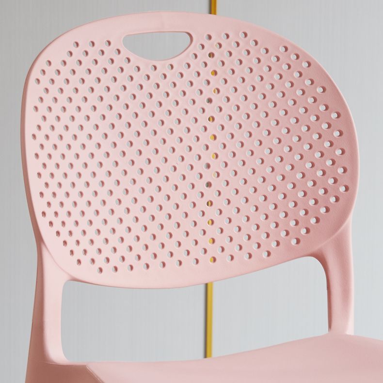 Silla lateral de plástico contemporánea, silla lateral de comedor sin brazos apilable con respaldo abierto