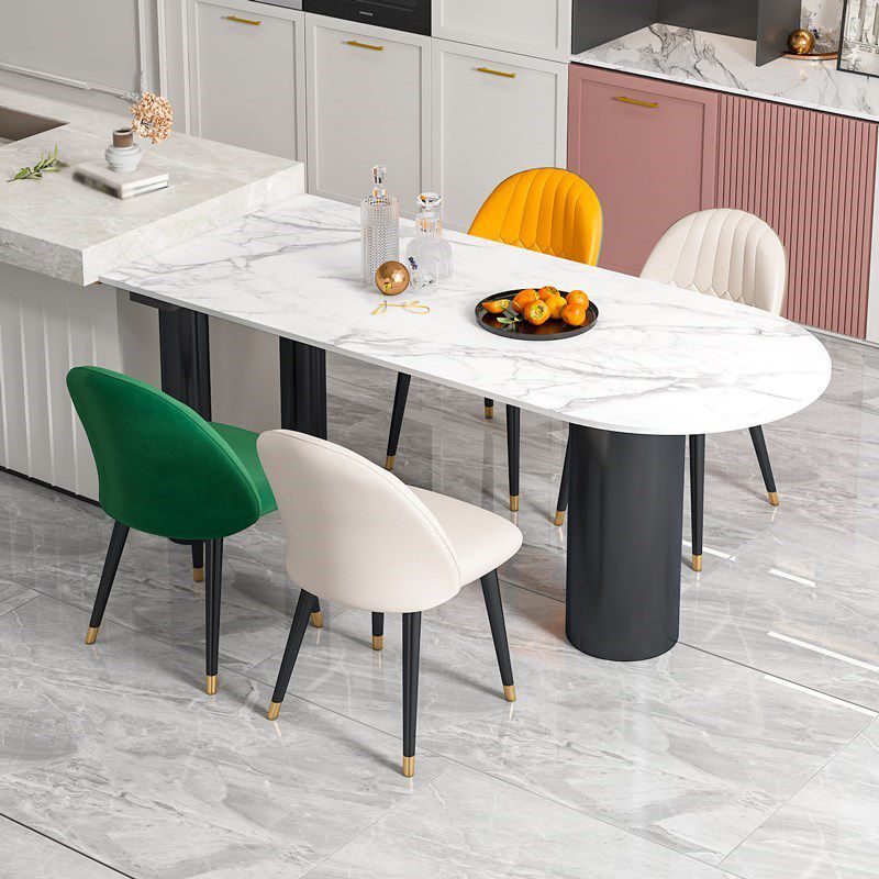 Mesa de comedor Simplicity de 3 patas en tono blanco de piedra sinterizada para comedor
