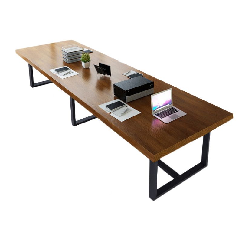 Rechthoekige schroefbasis industriële tafel houten kleur vaste tafel met massief hout